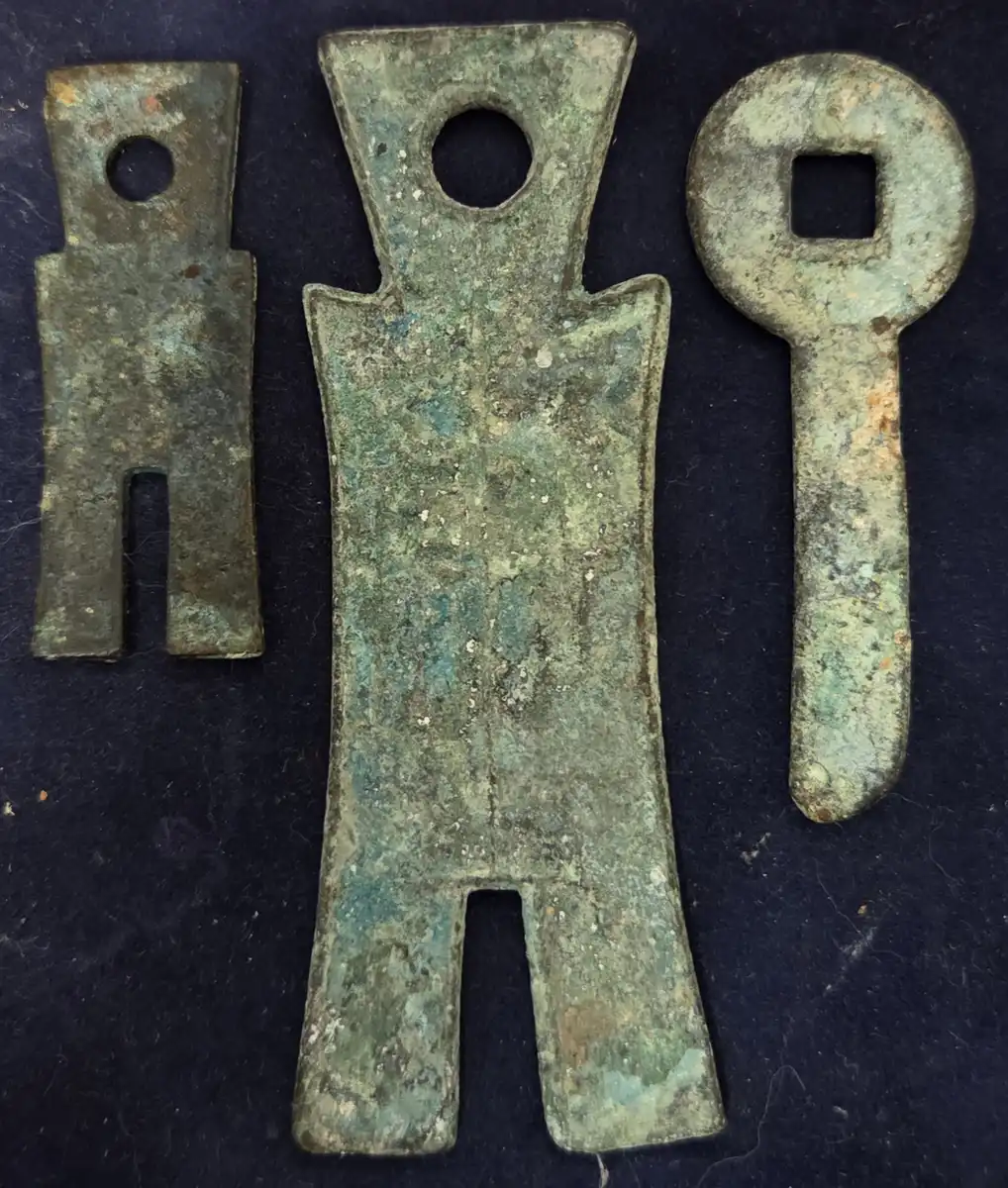 Japanese-/-Chinese-Coins-And-Charms-,-ID-Help---3/9